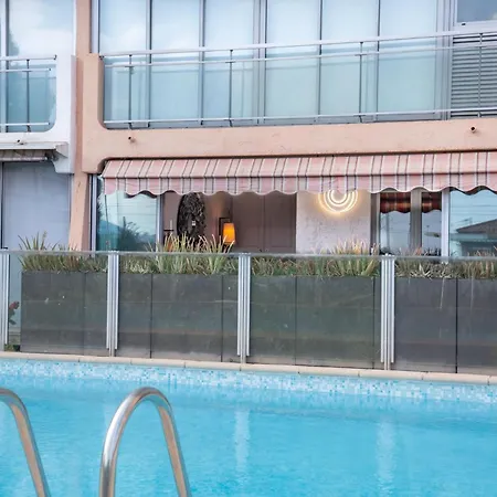 דירה - Avec Terrasse, Vue, Mer, Piscine, Plage, Garage קאן