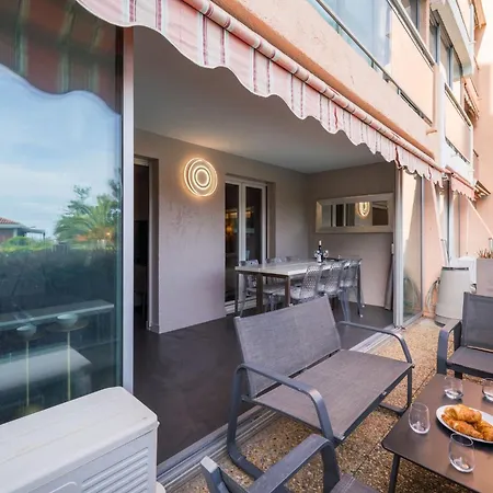 - Avec Terrasse, Vue, Mer, Piscine, Plage, Garage * Cannes