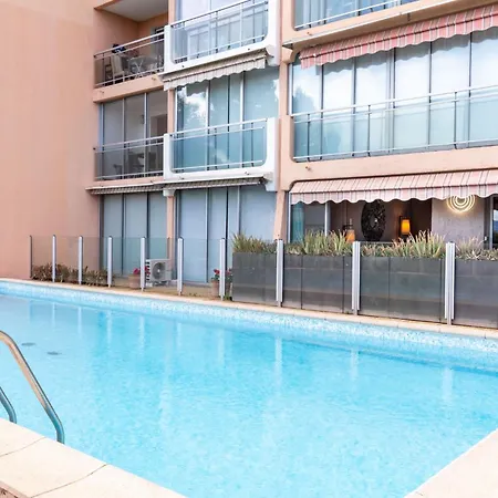 - Avec Terrasse, Vue, Mer, Piscine, Plage, Garage Lägenhet