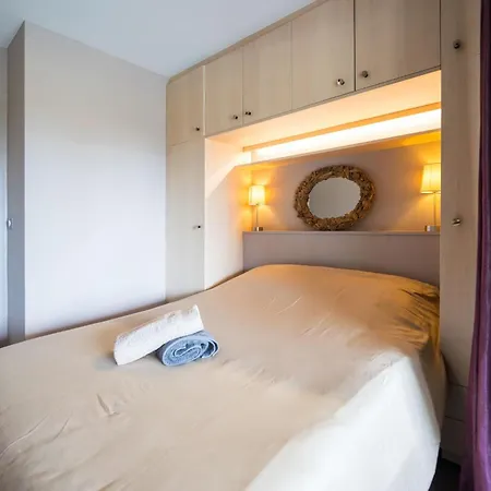 - Avec Terrasse, Vue, Mer, Piscine, Plage, Garage Lägenhet *