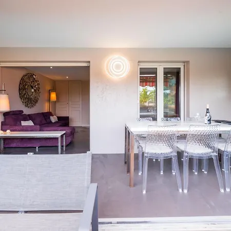- Avec Terrasse, Vue, Mer, Piscine, Plage, Garage Cannes